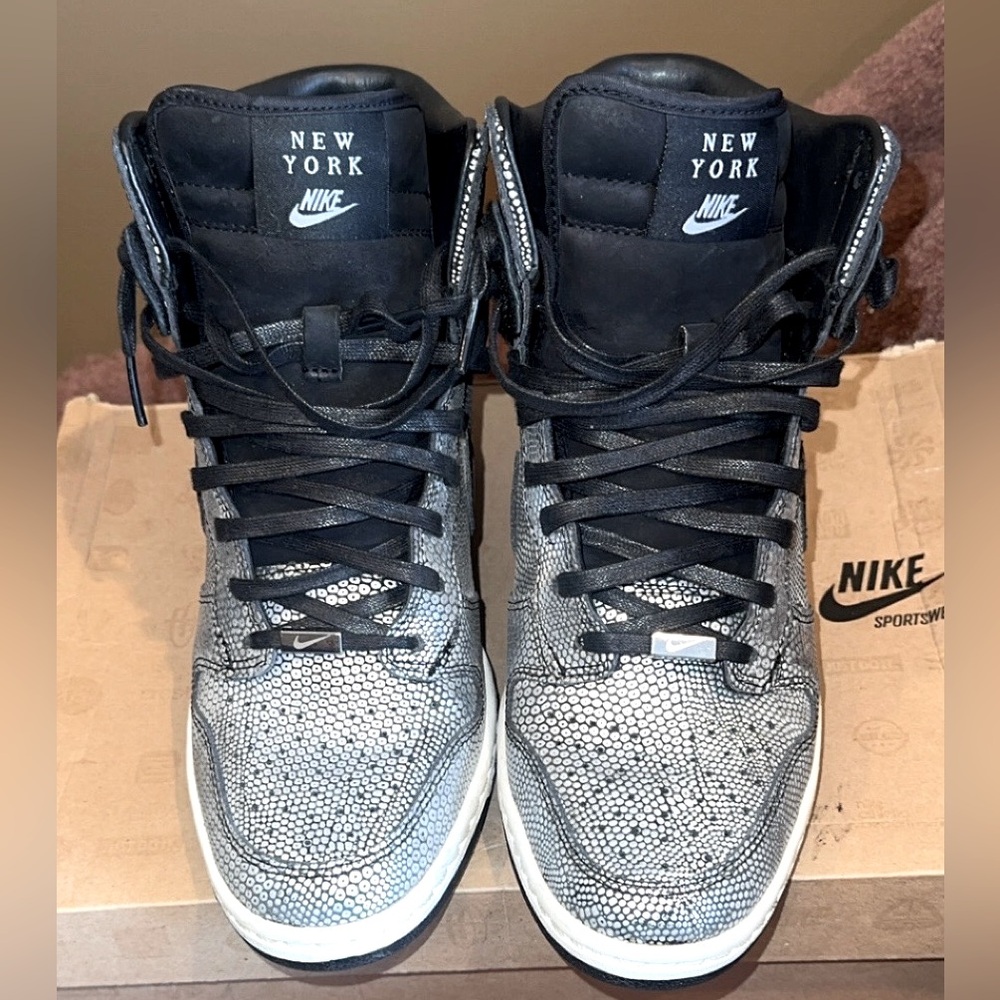 Nike Dunk Sky City FW QS High New York City - Size 8.5 Women